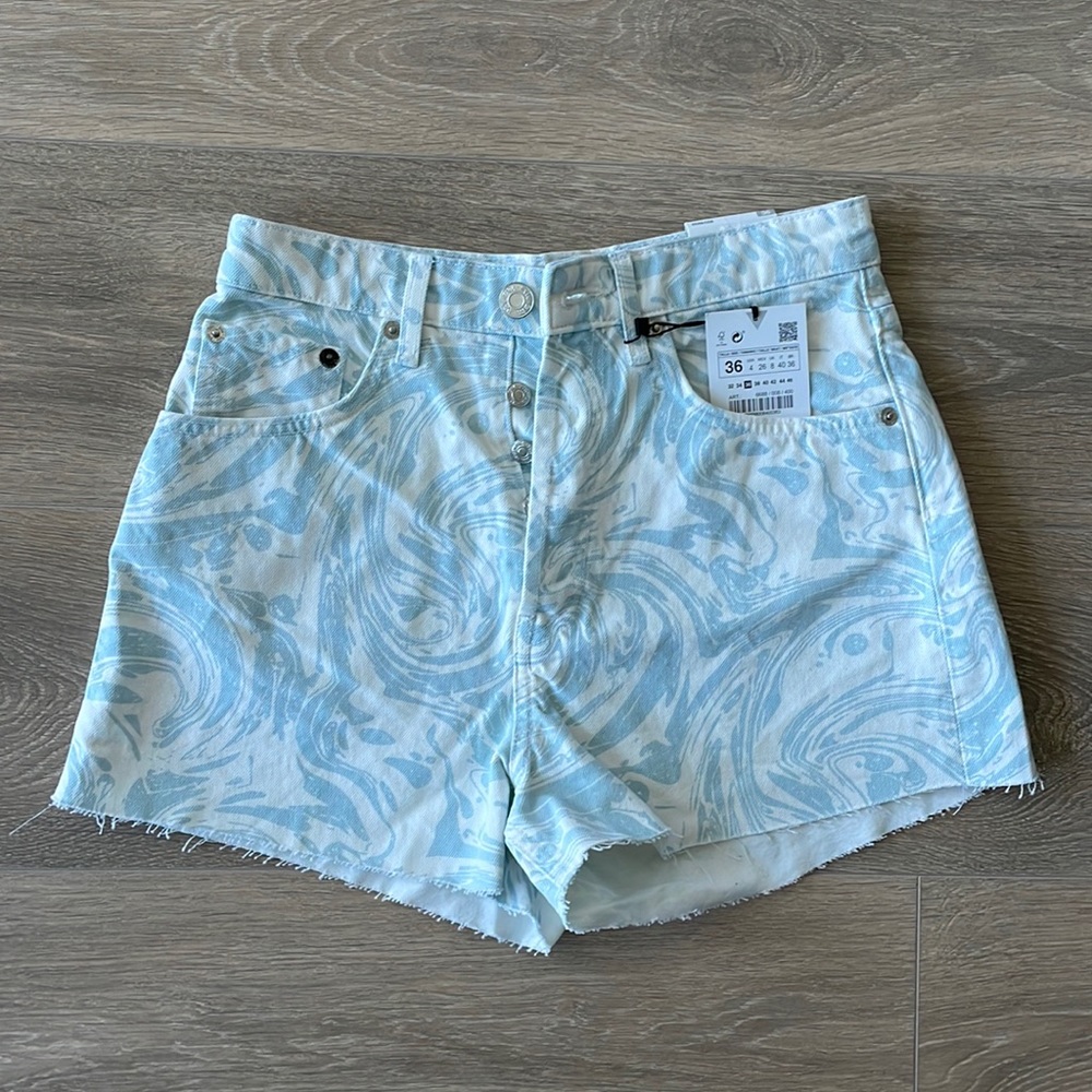 White and Blue Patterned High-Rise Zara Shorts